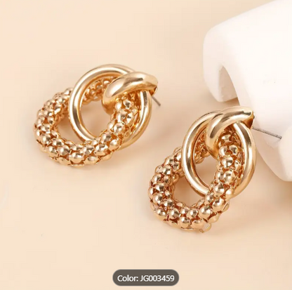 Twist Circle Earrings – Elegant Hollow-Out Round Design