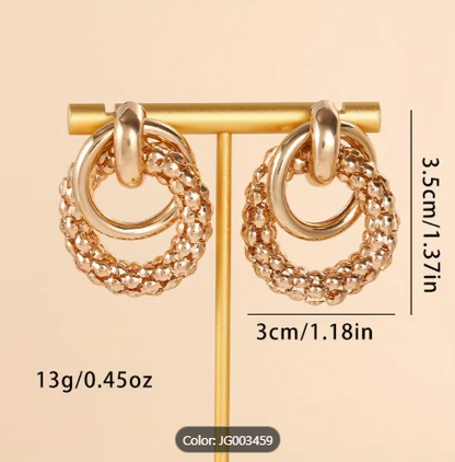 Twist Circle Earrings – Elegant Hollow-Out Round Design